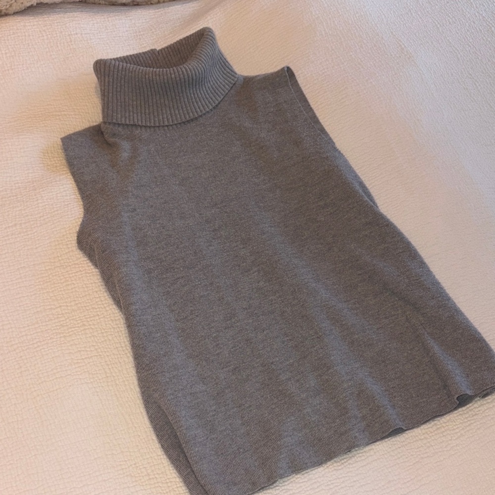 Zara Gray Sleeveless Turtleneck Sweater